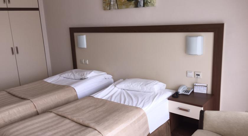 Batihan Beach Resort & Spa Kusadasi Exterior photo