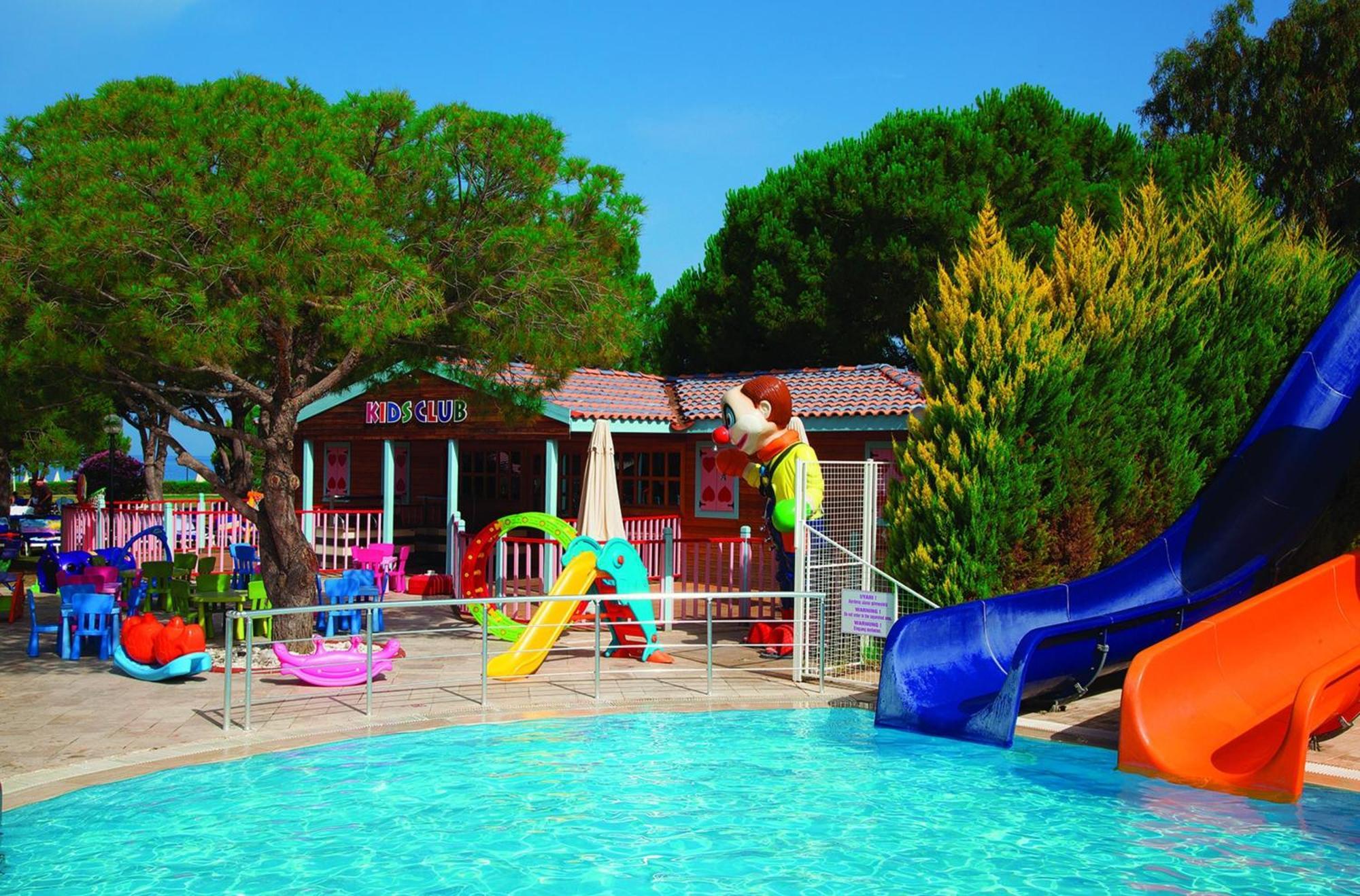 Batihan Beach Resort & Spa Kusadasi Exterior photo